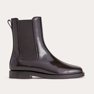Everlane: The Chelsea Boot, Size 7, Black